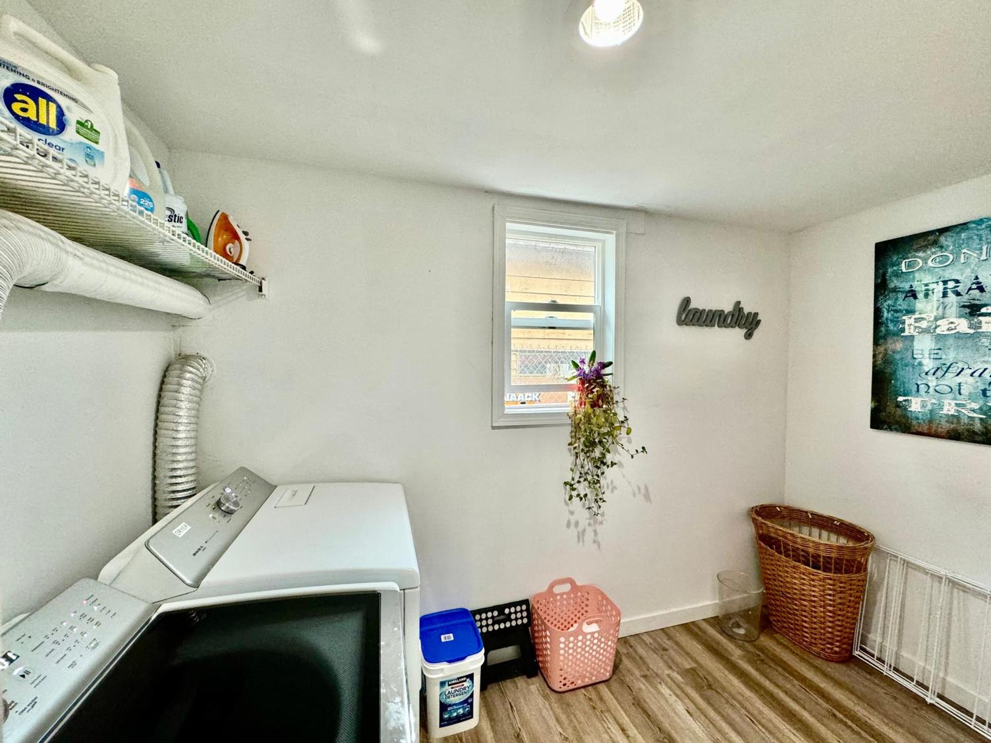 Tiny Private Room On The 1St Floor With Shared Bathroom Near Seatac Airport And Downtown Seattle Ngoại thất bức ảnh