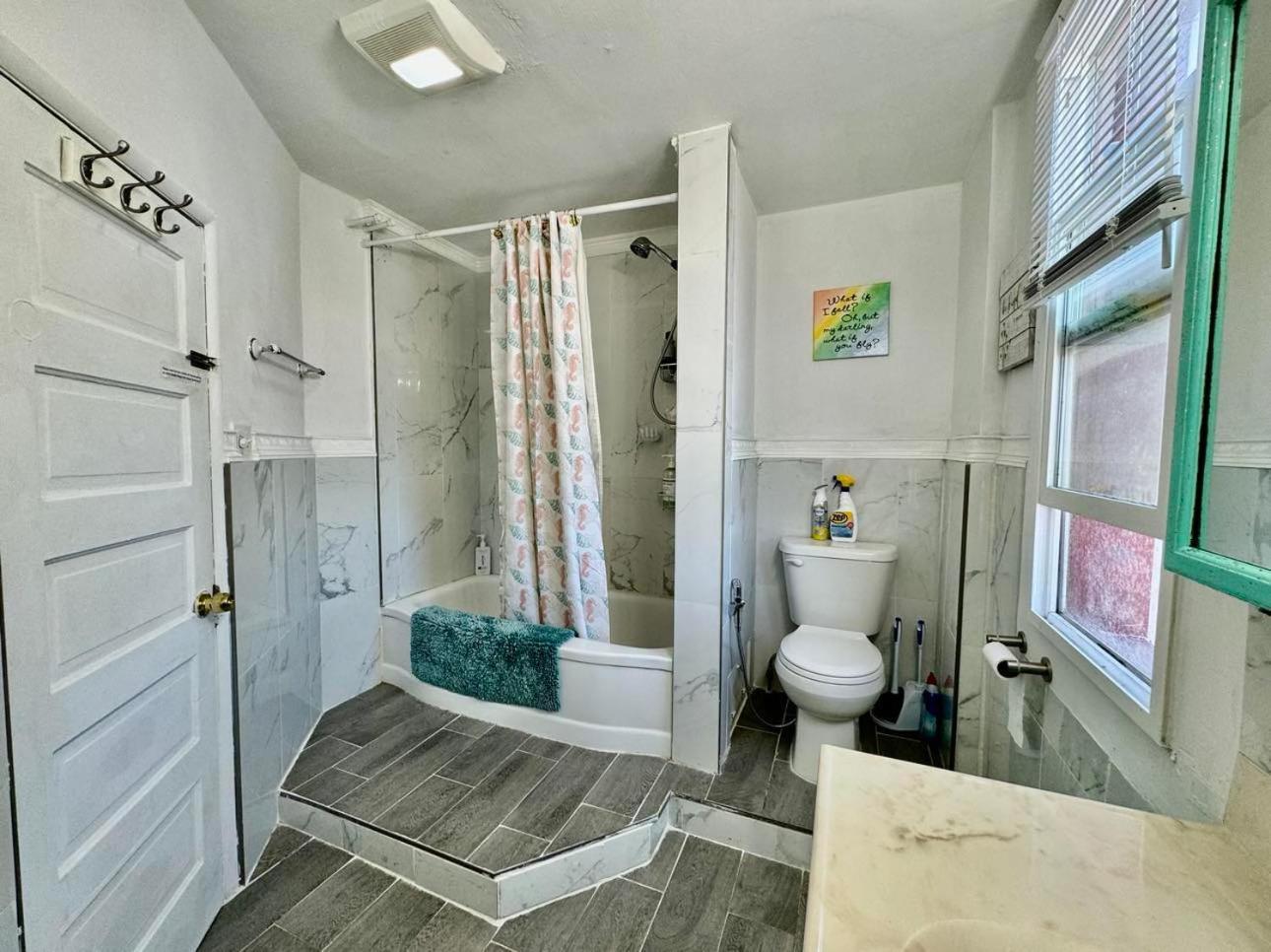 Tiny Private Room On The 1St Floor With Shared Bathroom Near Seatac Airport And Downtown Seattle Ngoại thất bức ảnh