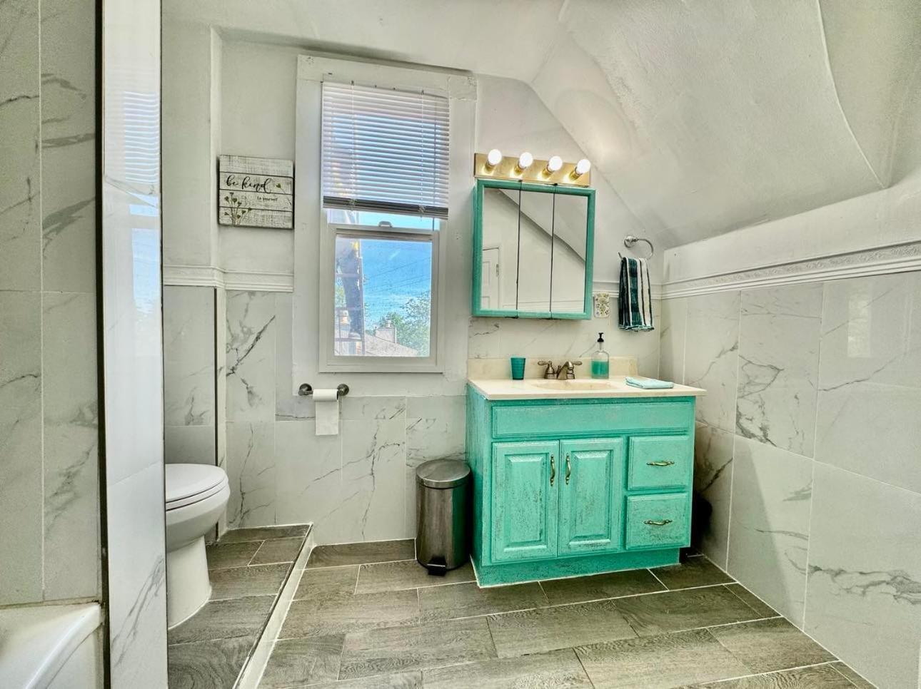Tiny Private Room On The 1St Floor With Shared Bathroom Near Seatac Airport And Downtown Seattle Ngoại thất bức ảnh