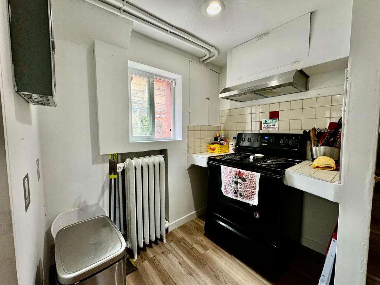 Tiny Private Room On The 1St Floor With Shared Bathroom Near Seatac Airport And Downtown Seattle Ngoại thất bức ảnh